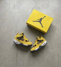 Jordan 4 Lightning
